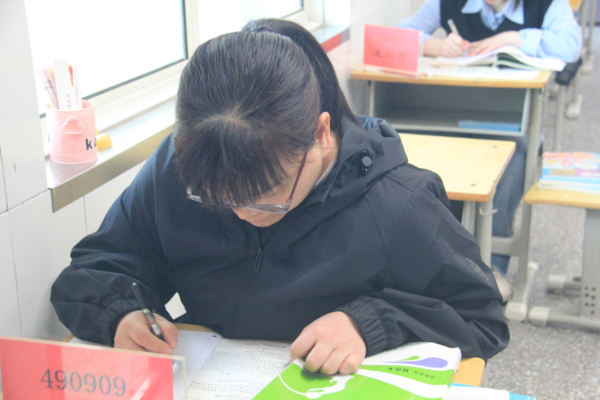 七初东校区一场别开生面的教学相长正式拉开序幕 (1) 七初东校区一场别开生面的教学相长正式拉开序幕 (1)